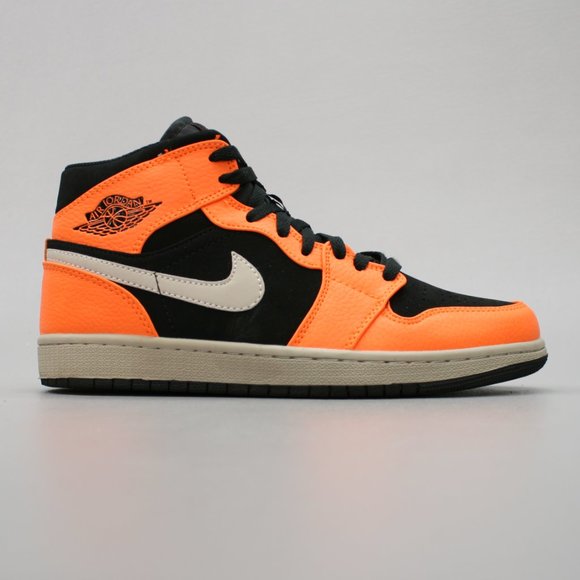 Nike Men\'s 7 Air Jordan 1 Black Cone Light Bone Basketball Sneakers - 554724-062 main image 9